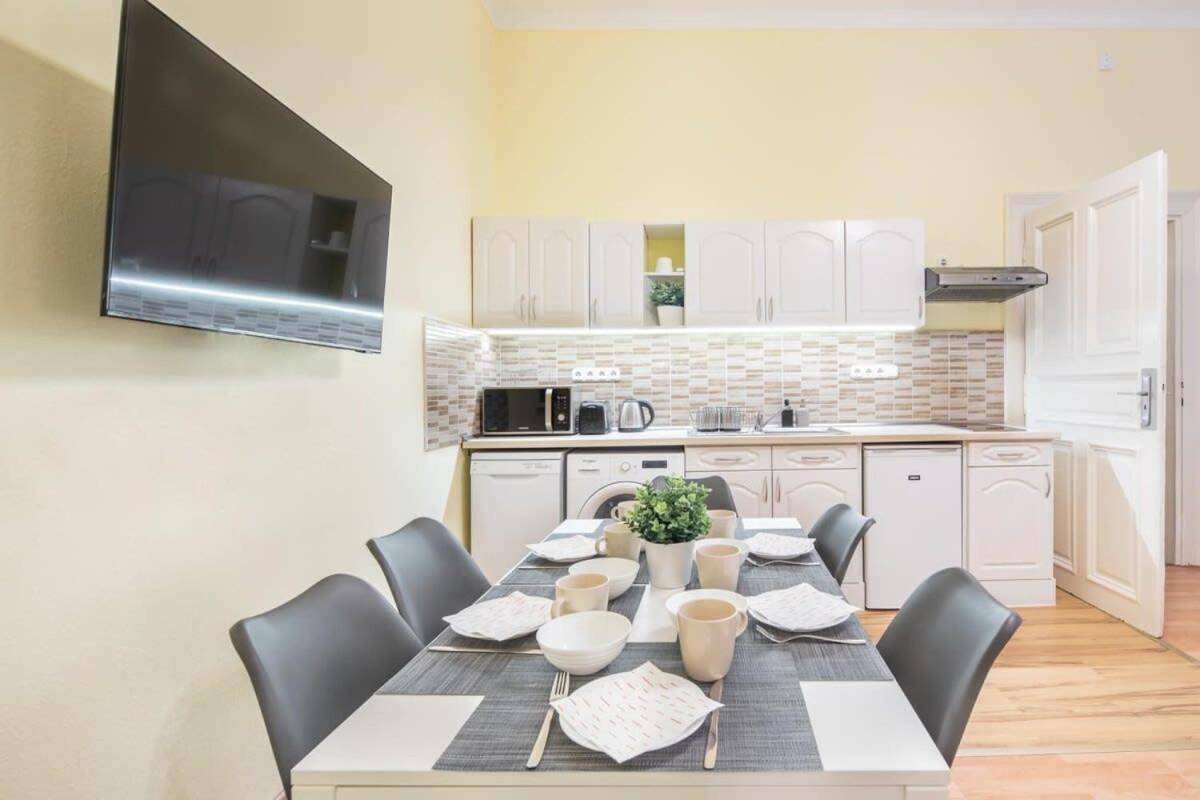 Apartment - New - Aircon - Comfy