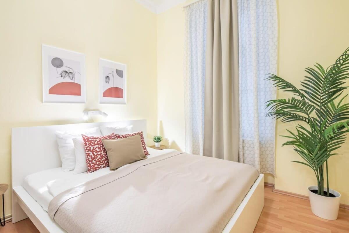 - New - Aircon - Comfy Apartment